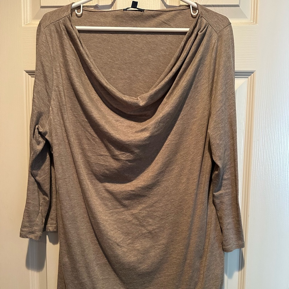 Women’s long sleeve shirt